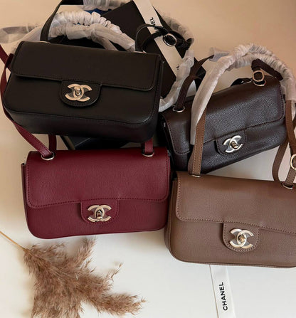Chanel

240 dhs 

Zain134
♥️♥️♥️