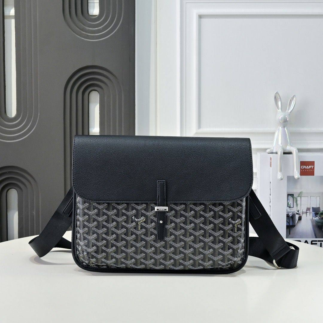 GOYARD 
mens Bag
Good Quality



With Box 🎁🎁🎁

115 dhs❣️

Zain250
♥️♥️♥️