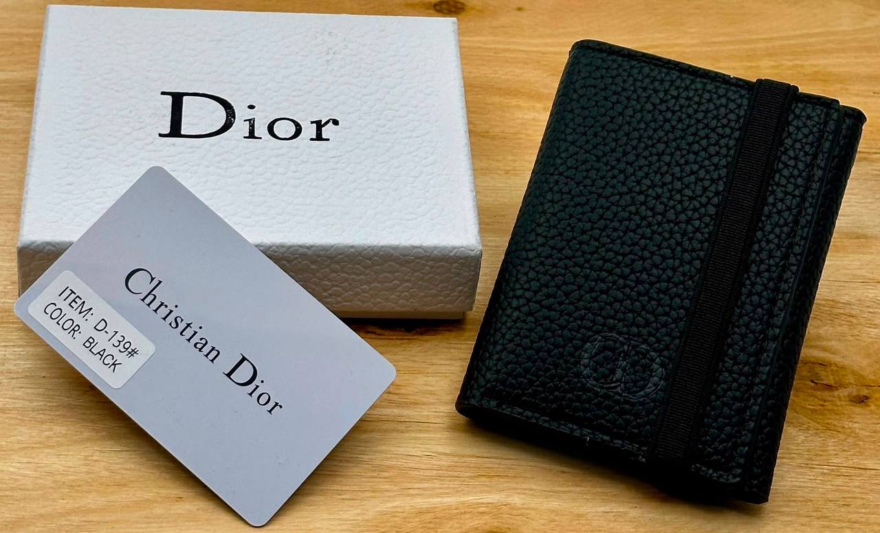 Wallets
45 dhs🇦🇪🇦🇪

Zain182
♥️♥️♥️