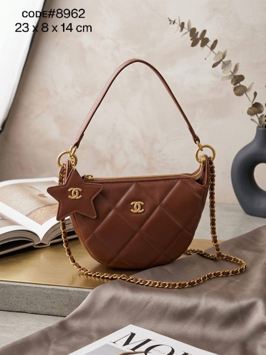 CHANEL sᴛᴀʀ ʟᴏᴏᴘ
ǫᴜɪʟᴛᴇᴅ ʟᴇᴀᴛʜᴇʀ ᴍᴀᴛᴇʀɪᴀʟ
ɢᴏʟᴅ ᴄʜᴀɪɴ ʙᴇʟᴛ sᴛʀᴀᴘ
sɪᴢᴇ : 23 cm

70 dhs✅

Zain31
♥️♥️♥️
