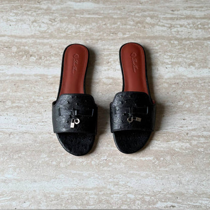 Loro Piana
AA Quality
Size 36 to 41
550 dhs🇦🇪🇦🇪

Zain288
♥️♥️♥️