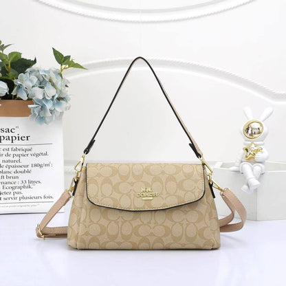 Coach 

95 dhs🌺

Zain253
♥️♥️♥️