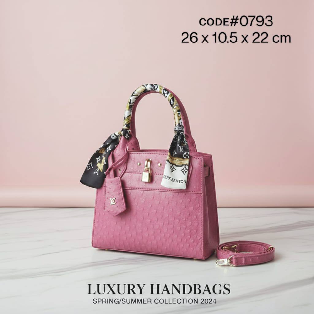LV
ᴄɪᴛʏ sᴛᴇᴀᴍᴇʀ PM 
ᴏsᴛʀɪᴄʜ ʟᴇᴀᴛʜᴇʀ ᴍᴀᴛᴇʀɪᴀʟ
ᴡɪᴛʜ sɪʟᴋ ᴛᴡɪʟʟʏ sᴄᴀʀғ
ɪᴛ ʜᴀs ʟᴏɴɢ ʙᴇʟᴛ sᴛʀᴀᴘ
sɪᴢᴇ: 26 cm

75 dhs👑

Zain31
♥️♥️♥️