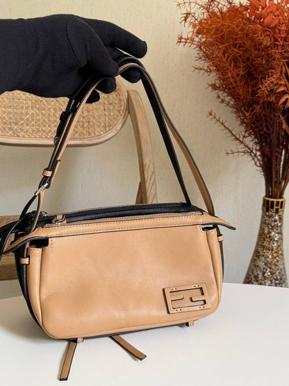 FENDI
25cm
300 dhs❤️
35cm
310 dhs❤️
Top quality 
With box🎁

Zain167
♥️♥️♥️