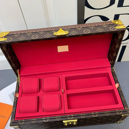 LV Box
Jewelry Box Matster quality 
690 dhs❣️

Zain228
♥️♥️♥️