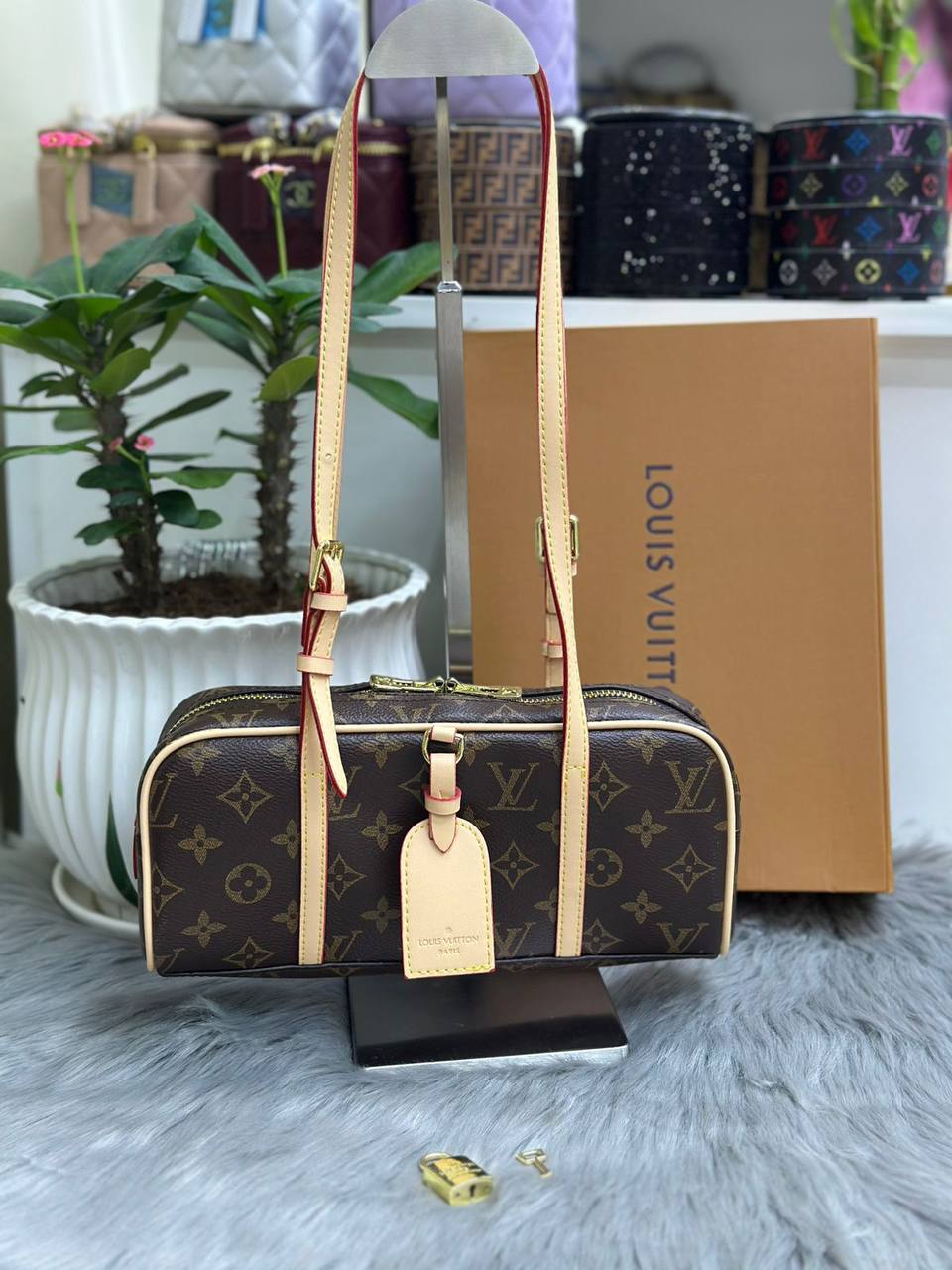 LV
95 dhs✅

Zain244
♥️♥️♥️