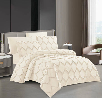 New collection 💥💥💥
Normal 
Embroidered 
Comfort set 
King size comfort 6pcs set 
140 dhs❣️

Zain99
♥️♥️♥️