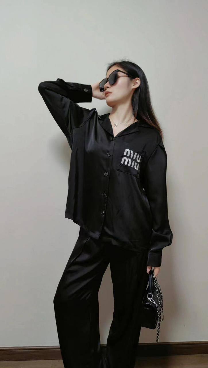 *New collections      
210 dhs🇦🇪🇦🇪
*good  quality  
*Sizes:S M L * 
*AVAILABLE NOW*🥰🛍️🛍️

Zain231
♥️♥️♥️
