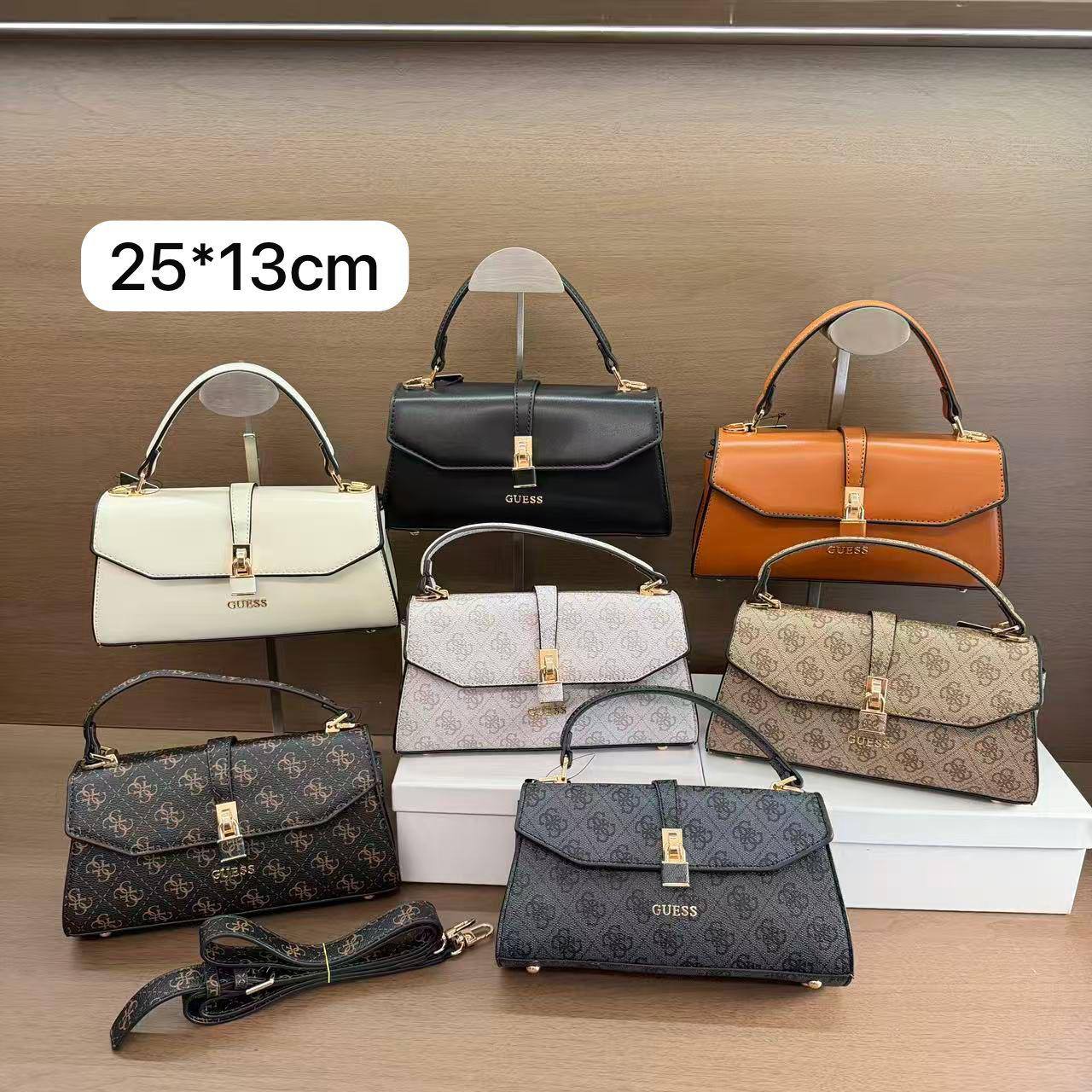 💎  Guess handbag
1️⃣ First quality +🎁  
Size : 25 * 13 cm
100 dhs🇦🇪🇦🇪
with box 🎁

Zain115
♥️♥️♥️