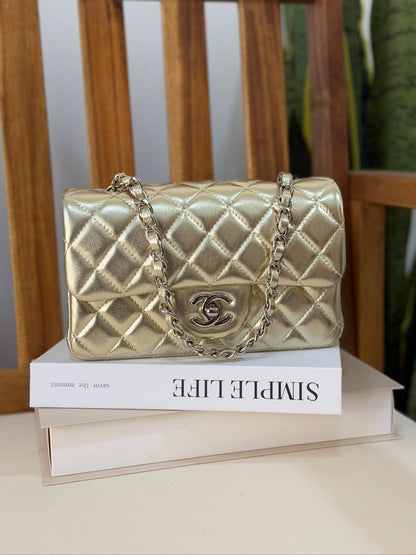 CHANEL 💫
Super Master Quality ⚡️
Original Packing 🎁
Size 20CM📏

For Price 👇 WhatsApp✅
0568585901 
0507557372
0552275751 Owner Zain 👌


Zain321
♥️♥️♥️