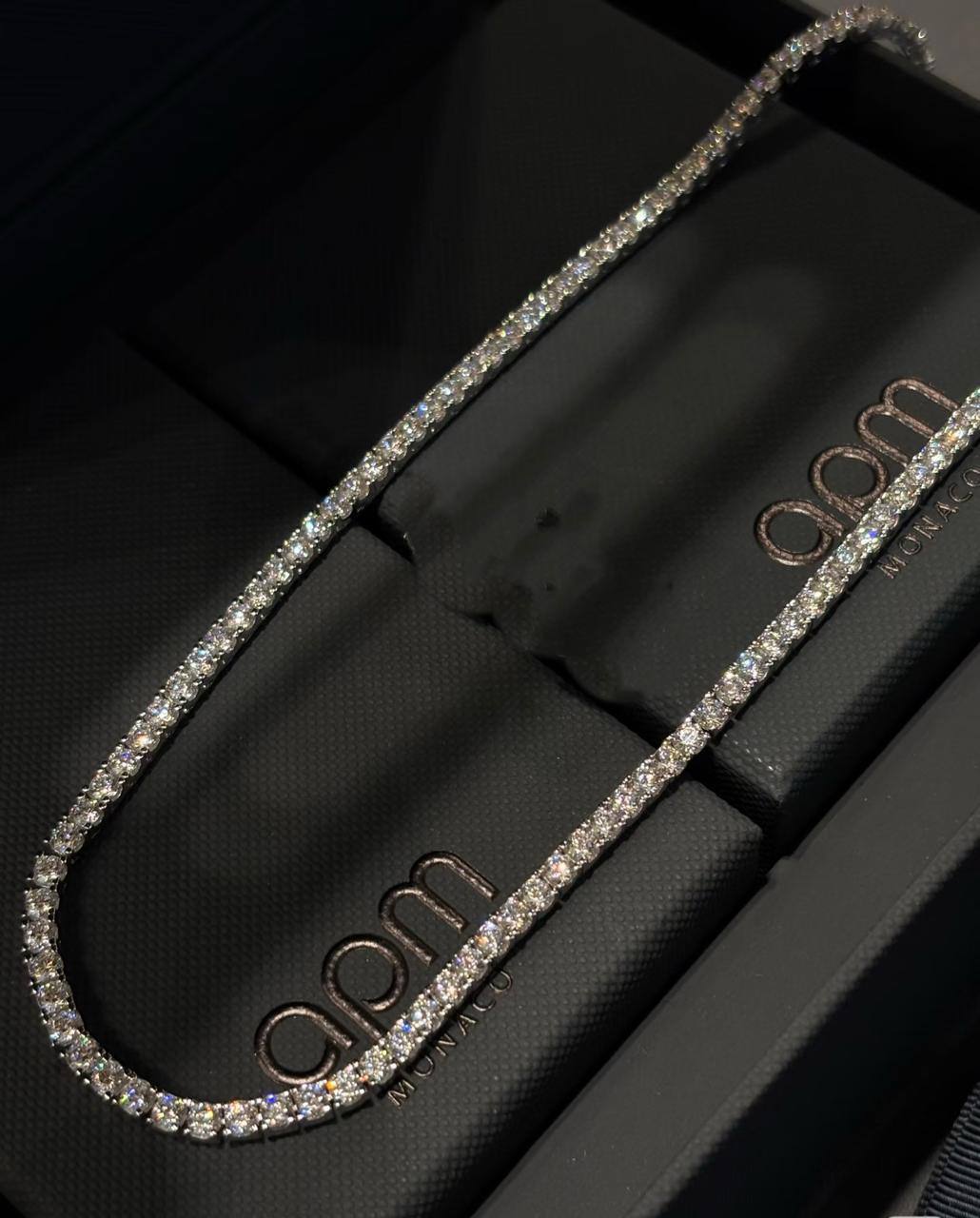 APM SET 🐦‍🔥*
Necklace ✨
Earring 🪷
Ring 💍 size available 👇
6,7,8,9
Bracelet 🍁
Master quality 💯
With normal boxes 📦 
370 dhs🪙💚
With master box 🗃️ 
380 dhs🪙💚

Zain216
♥️♥️♥️