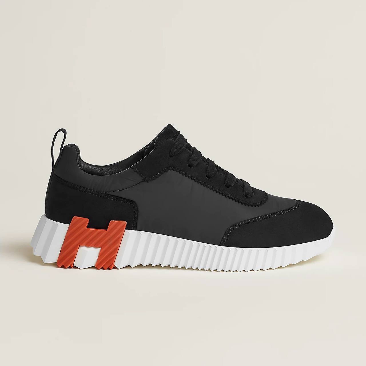 Hermes Bouncing Sneakers 
40 to 45 AVAILABLE 
345 dhs✅

Zain242
♥️♥️♥️