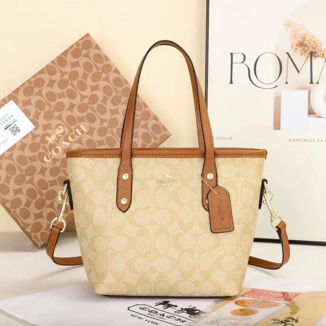Coach 
80 dhs✅

with box🎁🎁🎁

Zain42
♥️♥️♥️