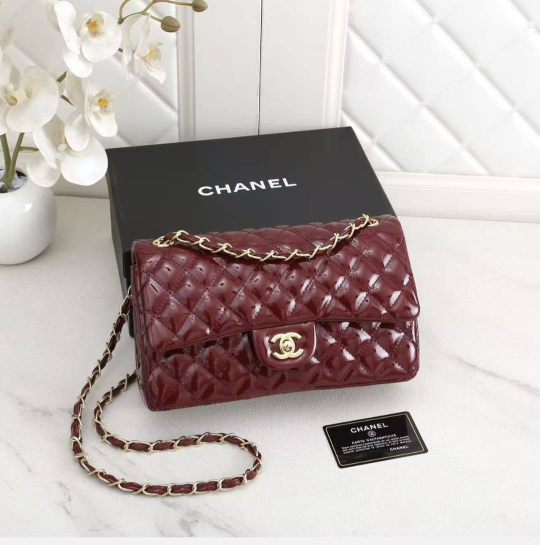Chanel
nice quality
110 dhs✅
withbox

Zain143
♥️♥️♥️