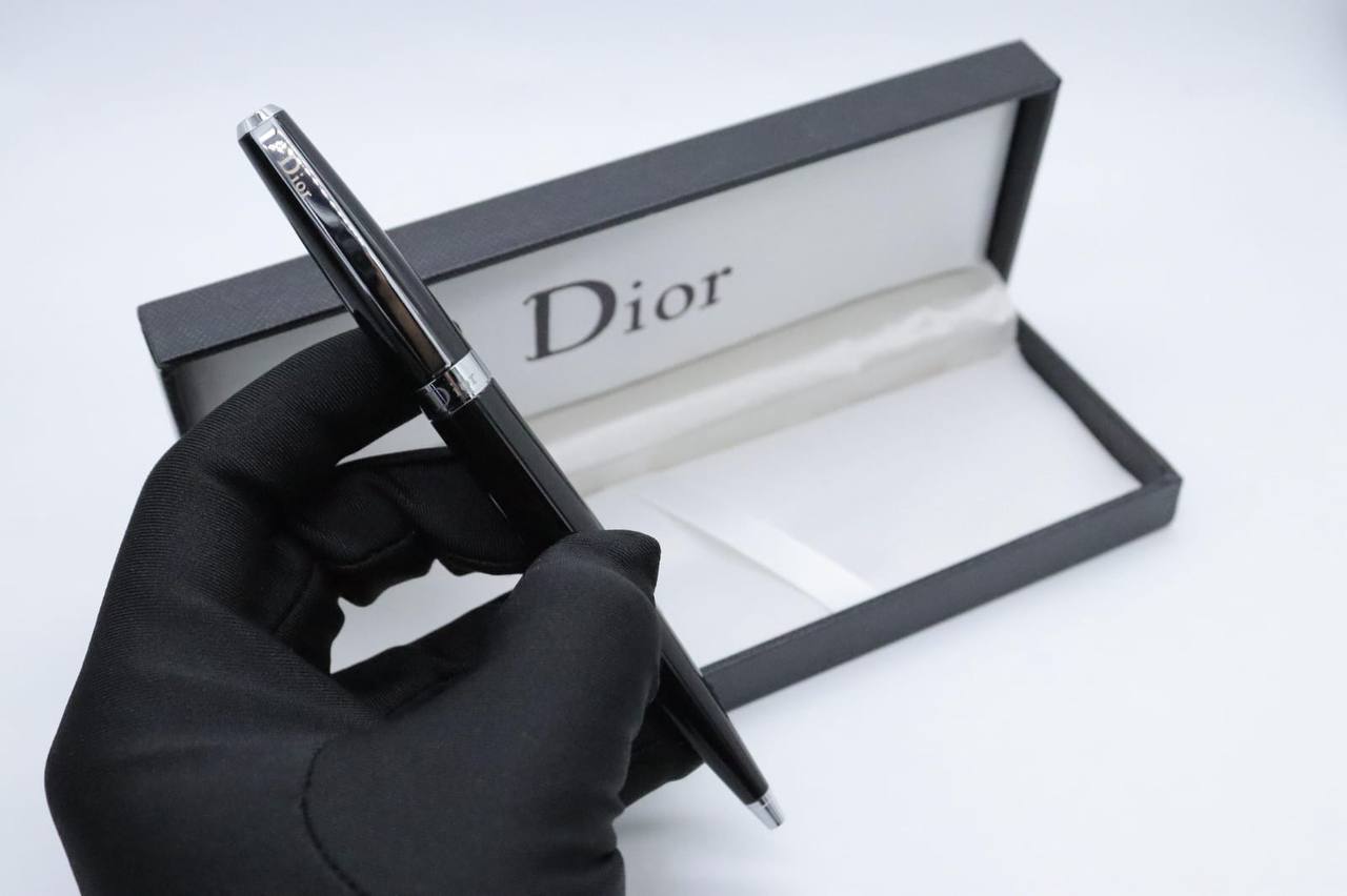 Pen Price 

55 dhs🪙🌨️ 

With Box
🎁🎁🎁

Zain33
♥️♥️♥️