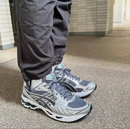 ASICS Gel-Kayano 14 Metropolis Jasper Green，
Size 36-45 ，
240 dhs❣️

Zain18
♥️♥️♥️