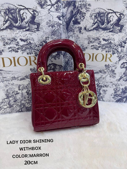 ᴄʜʀɪsᴛɪᴀɴ Dior ʟᴀᴅʏ ᴅɪᴏʀ
ʜᴀɴᴅʙᴀɢ ᴡɪᴛʜ ʟᴏɴɢ sᴛʀᴀᴘ
ᴡɪᴛʜ ʙᴏx🎁🎁🎁
ɢʟᴏssʏ ᴍᴀᴛᴇʀɪᴀʟ
sɪᴢᴇ:𝟐𝟎ᴄᴍ
110 dhs💓

Zain56
♥️♥️♥️