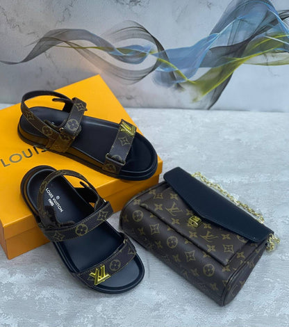 LV Set
195 dhs💓

size. 36 to 41

Zain175
♥️♥️♥️