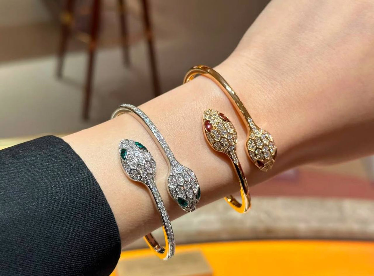 Bulgari bangle

Master quality 

110 dhs🇦🇪🇦🇪
normal box 📦

Zain48
♥️♥️♥️