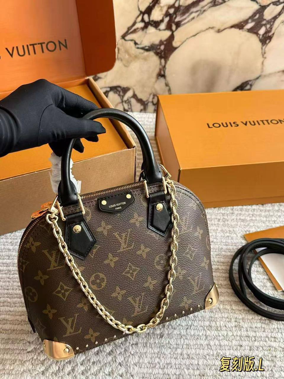 LV  Master
360 dhs❣️

Zain228
♥️♥️♥️