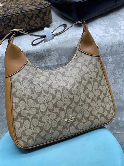 Coach
105 dhs🗽
Size 35 cm

Zain175
♥️♥️♥️