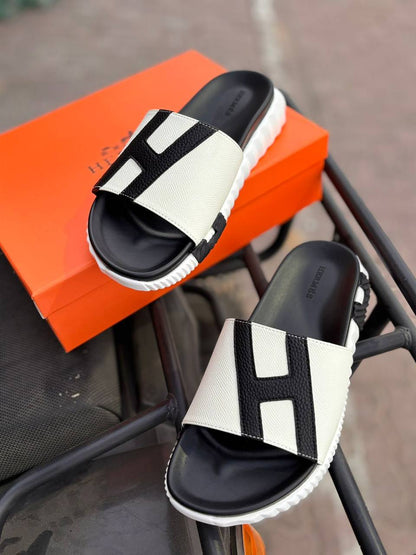 Hermes
120 dhs🪙💚
Size 40-45

Zain55
♥️♥️♥️