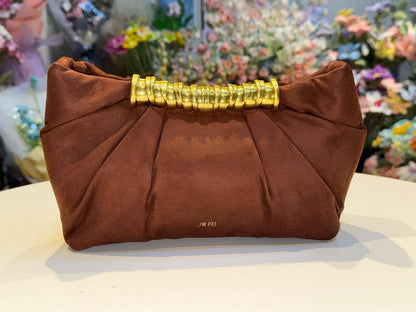 JW PEI 
HIGH QUALITY
115 dhs🪙🌨️

Zain44
♥️♥️♥️