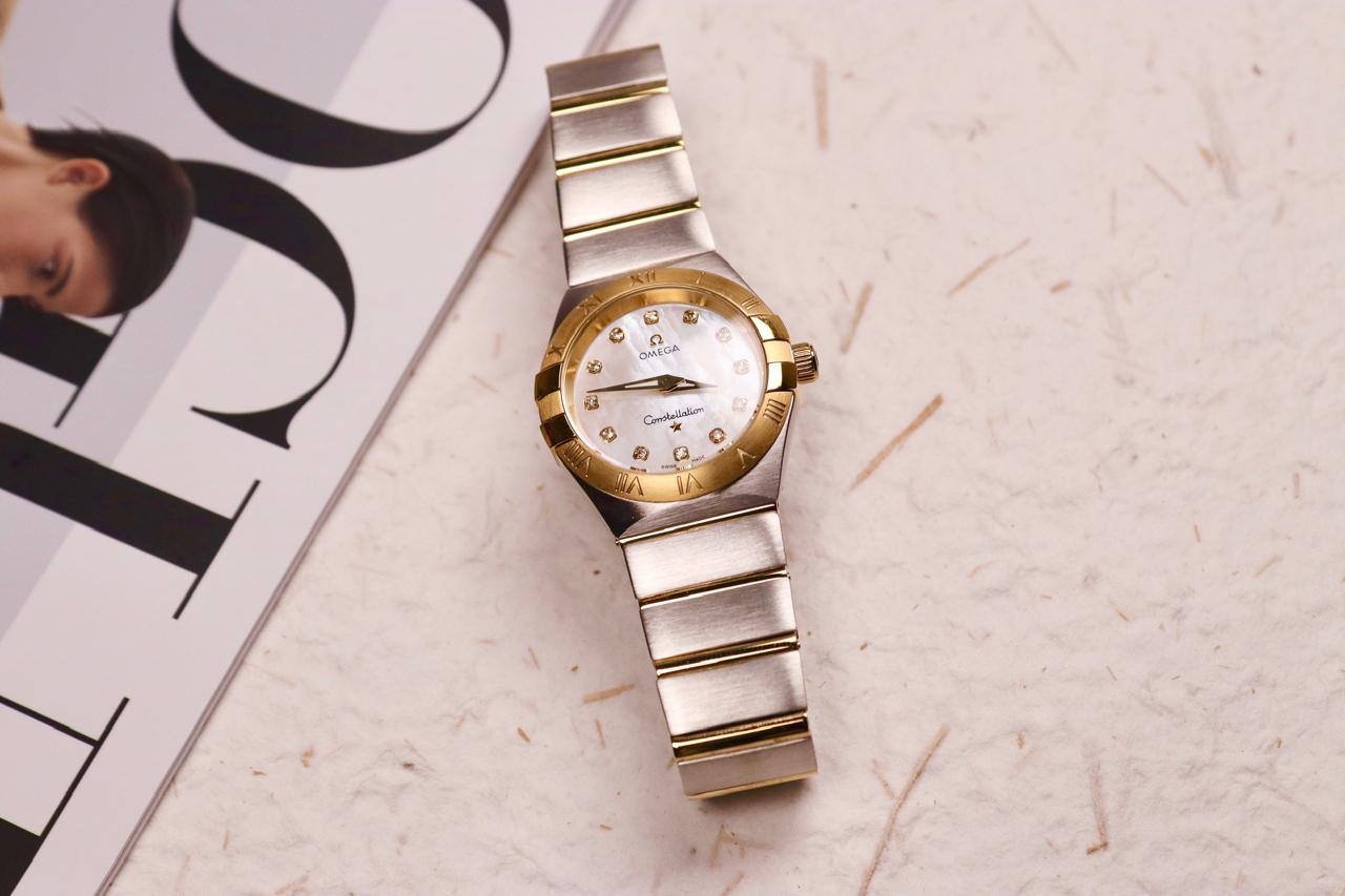 Omega Watch Ladies
New Model
230 dhs❣️

Zain33
♥️♥️♥️
