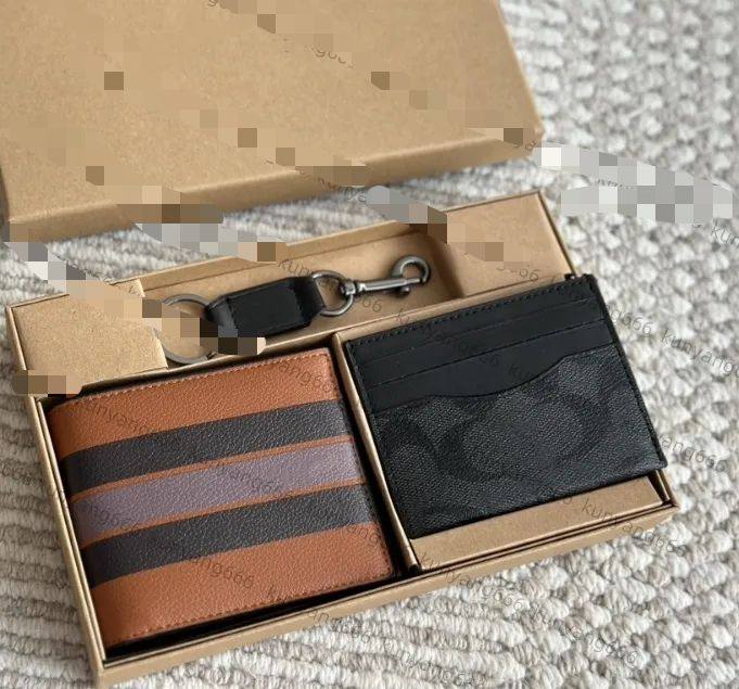 Coach Wallet 
Master 
130 dhs💓

Zain248
♥️♥️♥️