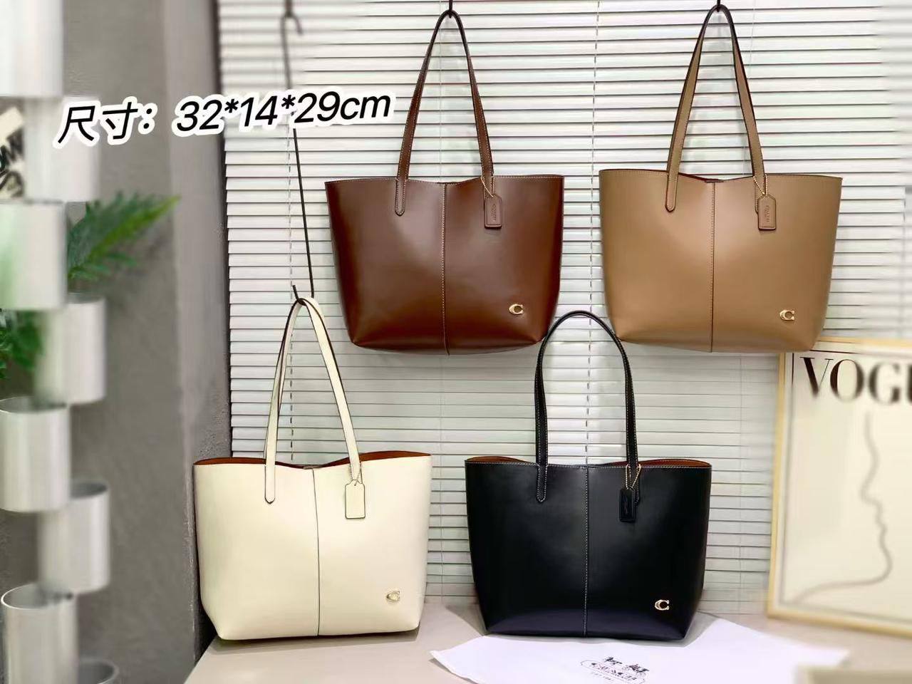 Coach
43*28*13 cm
95 dhs🪙🌨️

Zain17
♥️♥️♥️