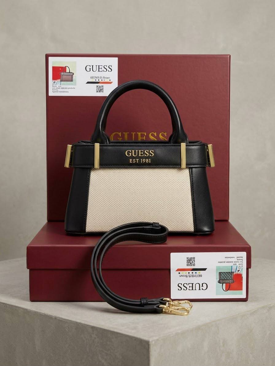 Guess

100 dhs🇦🇪🇦🇪

With box
21 cm

Zain219
♥️♥️♥️