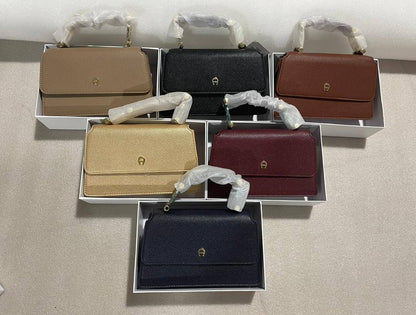 Aigner
95 dhs👑

with box🎁🎁🎁

size 23×6×14cm

Zain213
Zain42
♥️♥️♥️