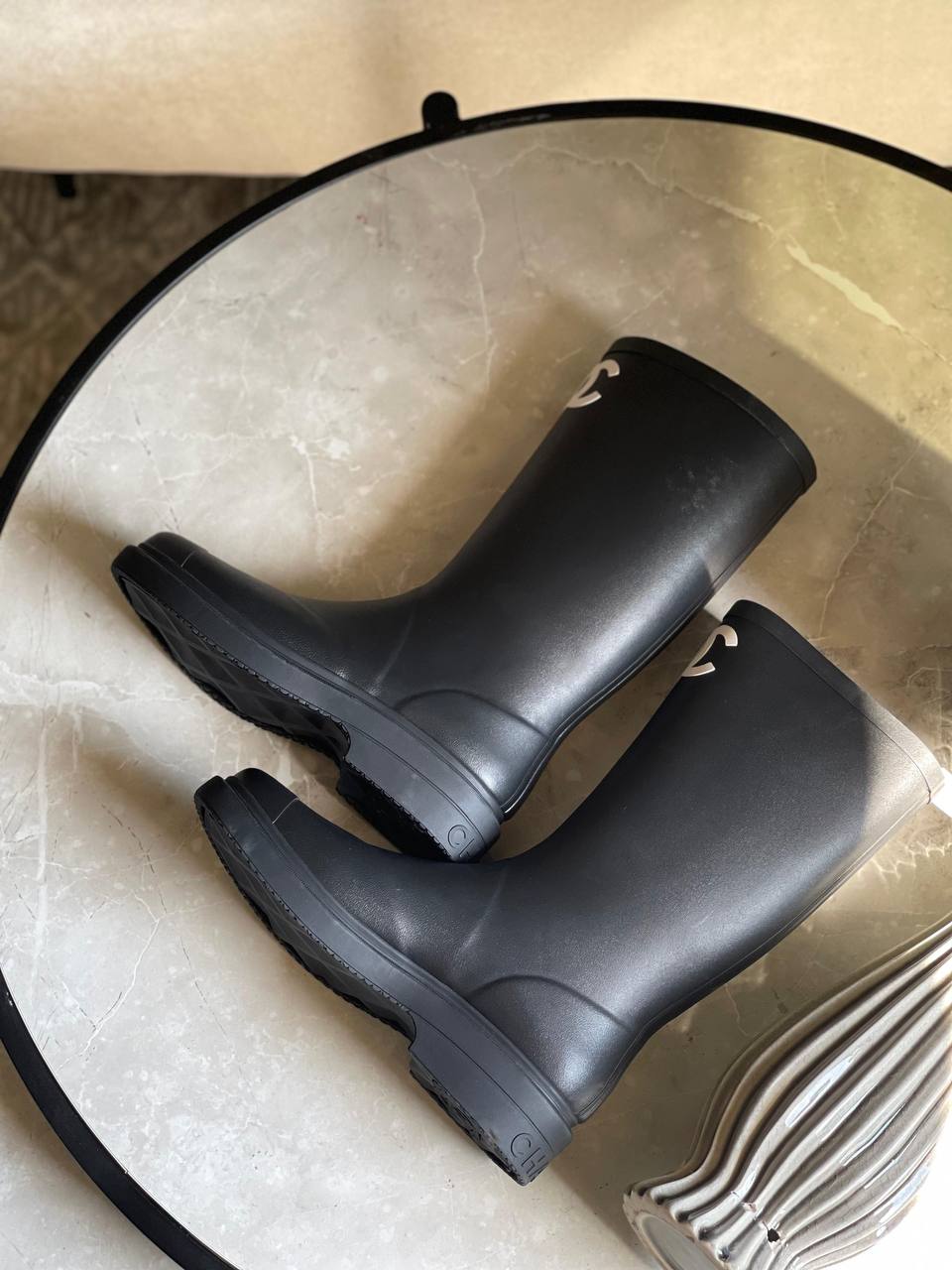 NEW Chanel
*Super master quality*🔥
*Size 36 to 41*
500 dhs🪙🪙

Zain113
♥️♥️♥️