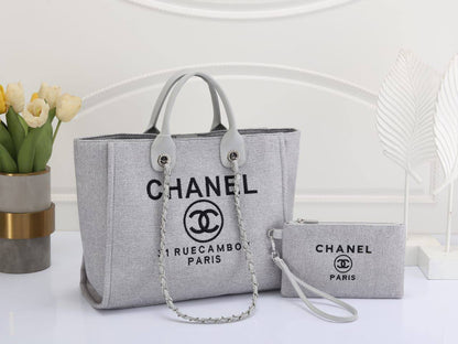 CHANEL 

NEW CAME 

GOOD QUALITY 

95 dhs🪙🪙

Zain39
♥️♥️♥️