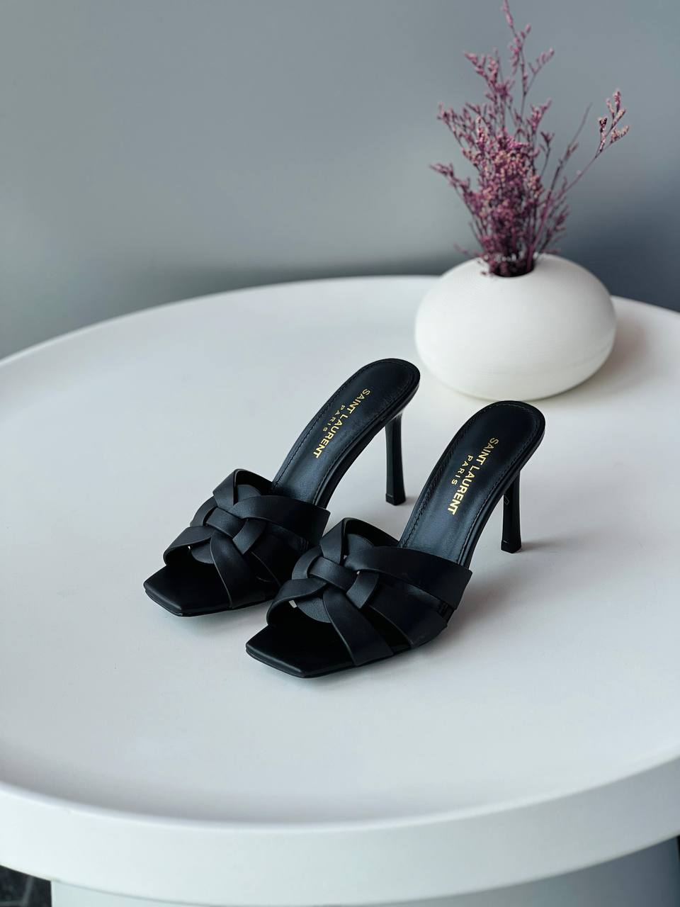 YSL
Size 36_41
Super high quality* 
450 dhs🪙🌨️

Zain176
♥️♥️♥️