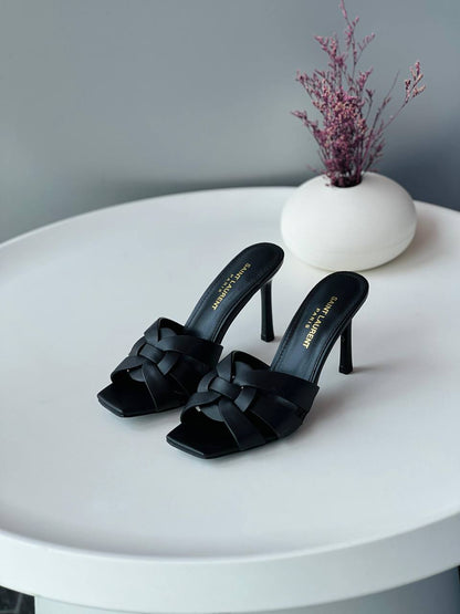 YSL
Size 36_41
Super high quality* 
450 dhs🪙🌨️

Zain176
♥️♥️♥️