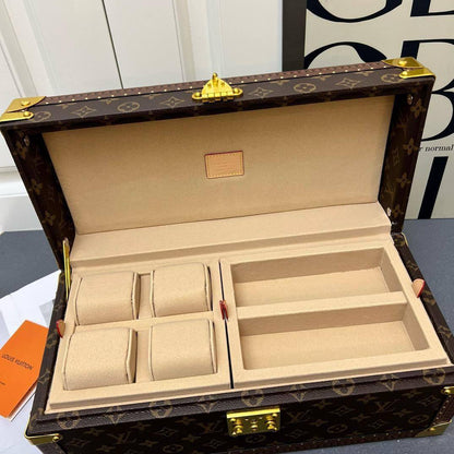 LV Box
Jewelry Box Matster quality 
690 dhs❣️

Zain228
♥️♥️♥️