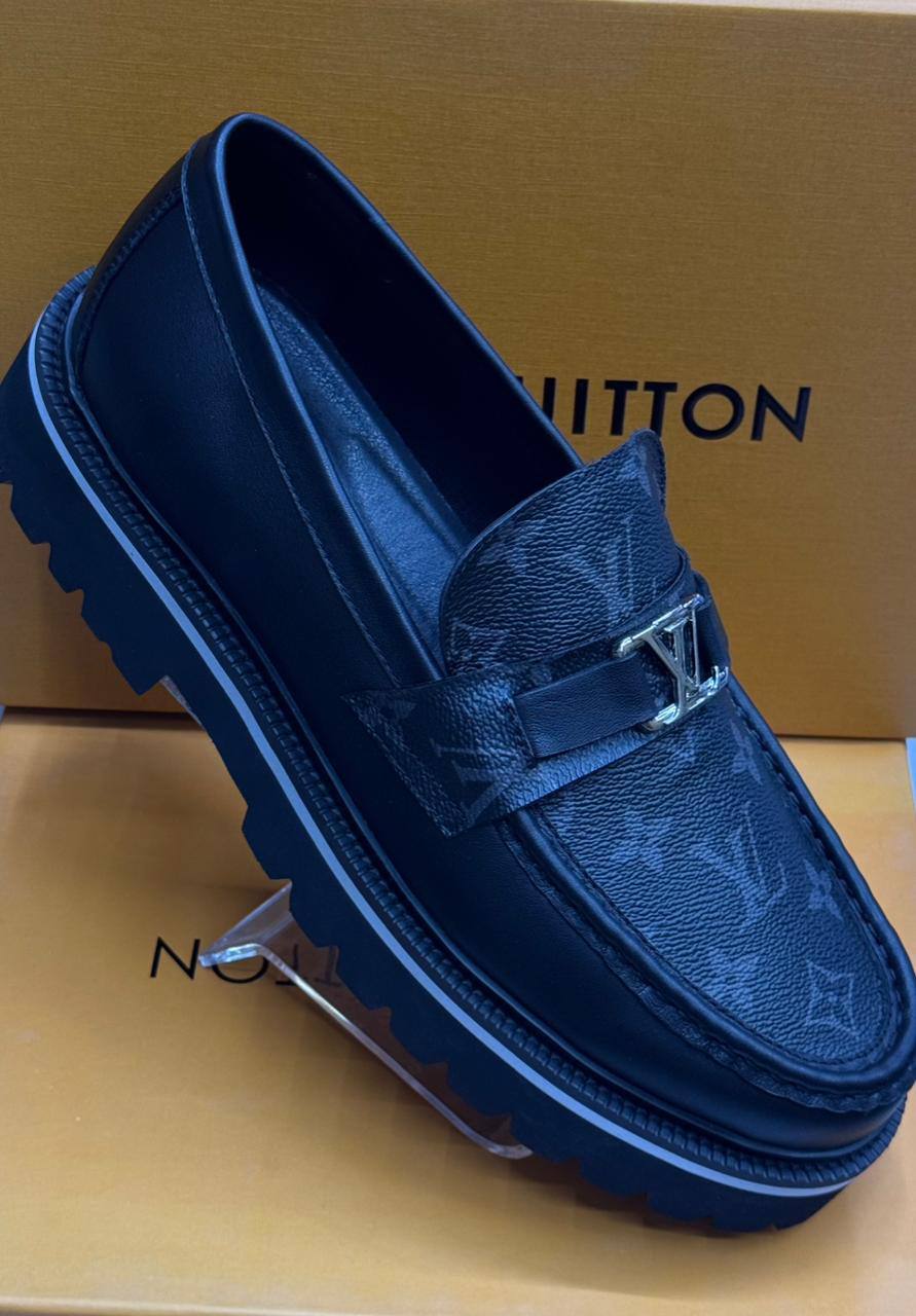 LV - Dior 
Size 40-45⚡️
320 dhs❤️
Master🤩

Zain183
♥️♥️♥️