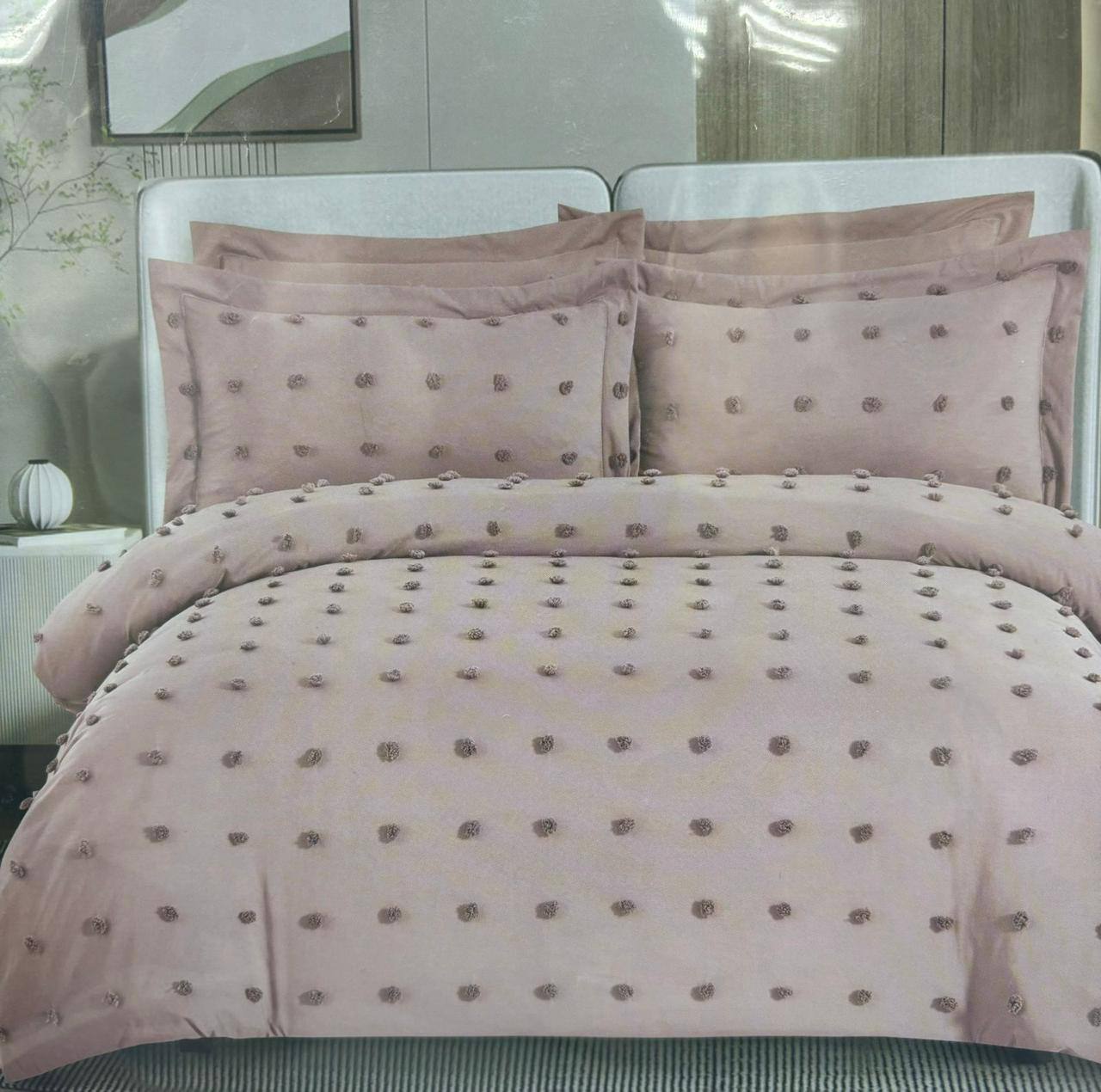 New collection 💥💥💥
Normal 
Embroidered 
Comfort set 
King size comfort 6pcs set 
140 dhs🪙🌨️

Zain99
♥️♥️♥️