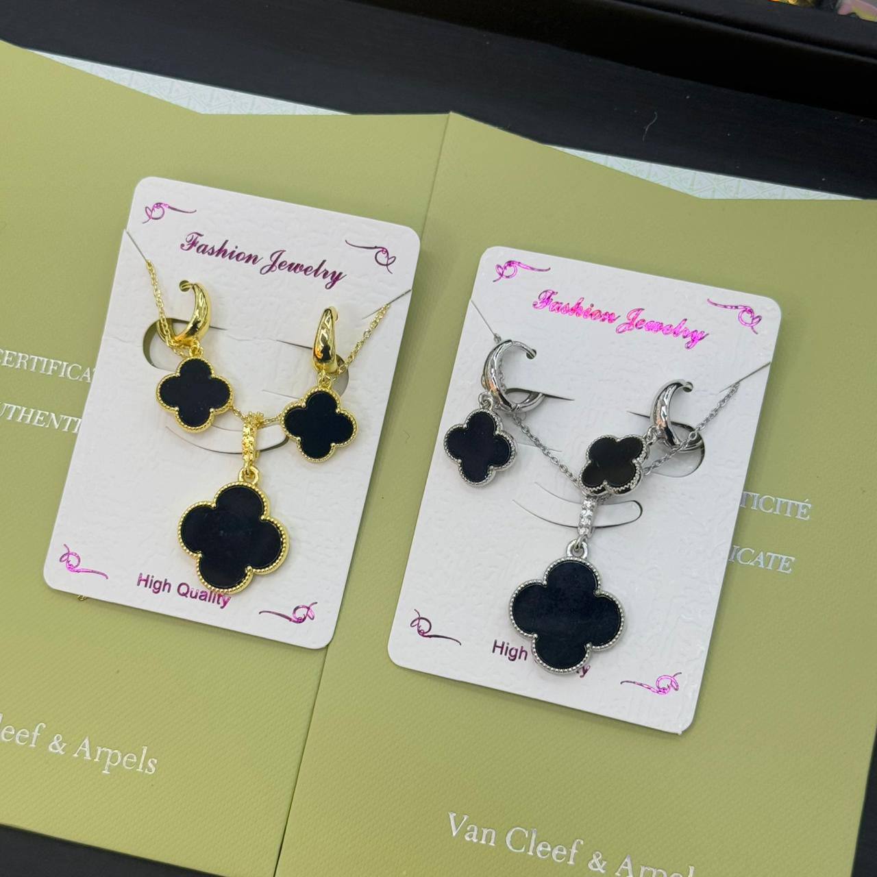 VCA
set
Fashion Quality 

30 dhs🪙💕
normal box
🎁🎁🎁

Zain48
♥️♥️♥️