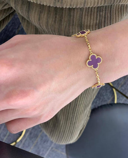 VCA 
Bracelet 🦋
Master quality 💯
With normal boxes 🗃️ 
75 dhs✅

With master box 📦 
120 dhs✅

Zain216
♥️♥️♥️