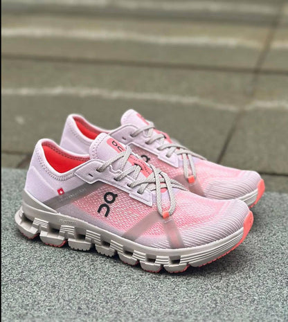On Running Cloudflow 4 Quartz Flame，  
Size 36-40 ，
230 dhs✅

Zain18
♥️♥️♥️