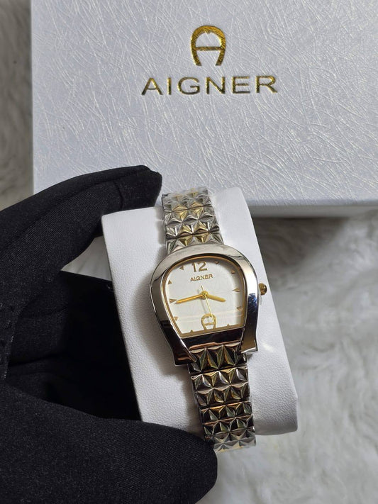 Rolex
Aigner
MK
55 dhs🪙💚

Zain29
♥️♥️♥️