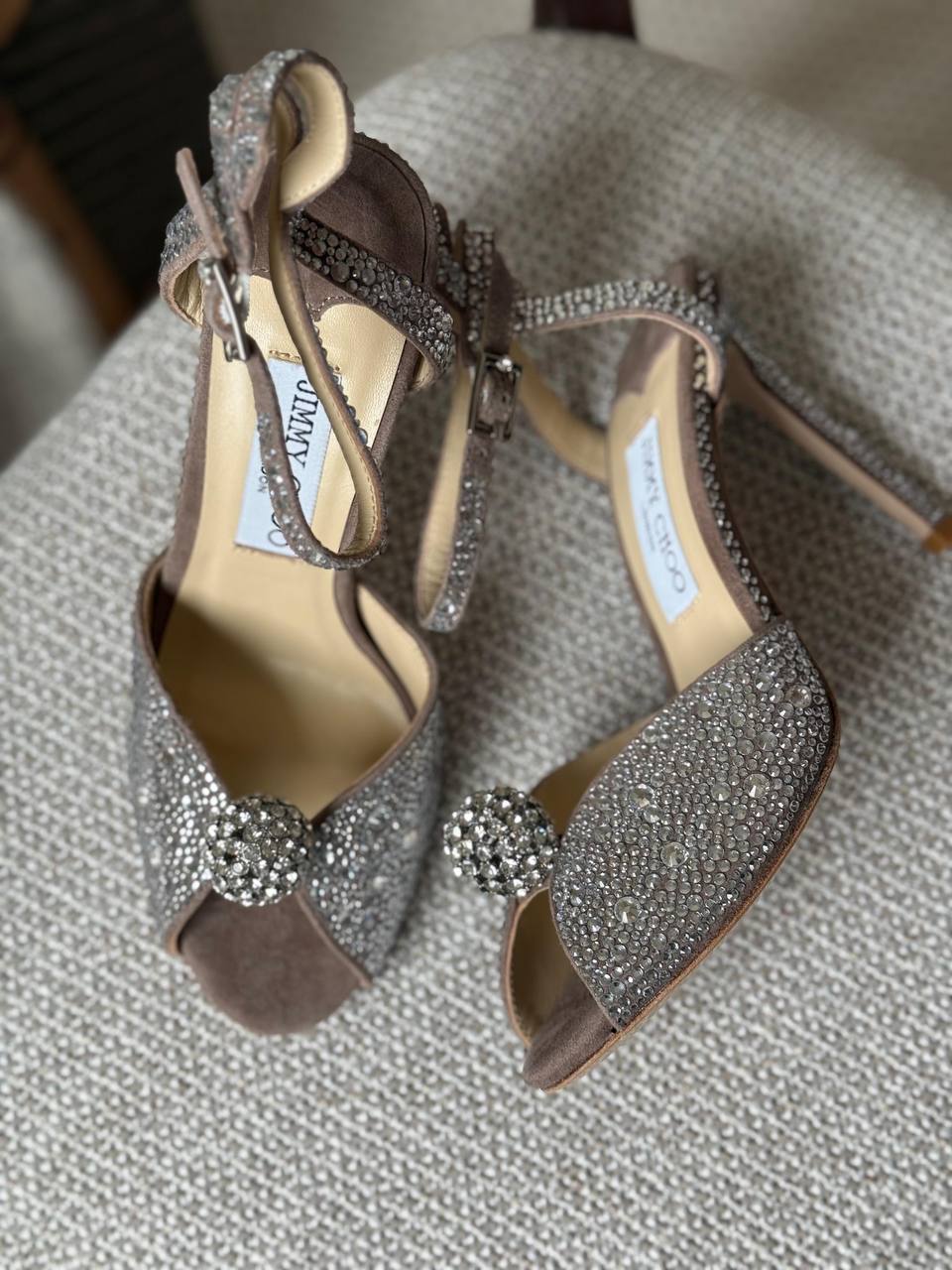 JIMMY CHOO - AQUAZZURA
🤩Available now 😍😍
Size: 36 to 41
Super master quality 
450 dhs✅

Zain198
♥️♥️♥️