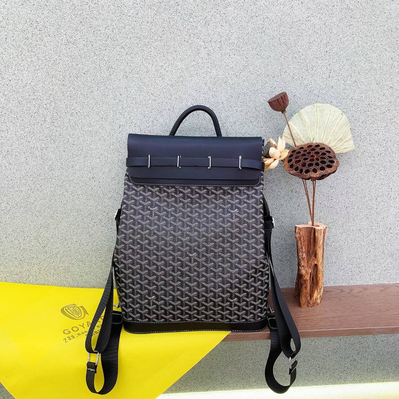 GOYARD 
BACKPACK 
GOOD QUALITY
110 dhs💓

Zain250
♥️♥️♥️