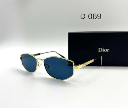 Dior💥*
Sunglasses 🕶️ 
good quality 💯
With master box 🗃️ 
50 dhs❣️

Zain273
♥️♥️♥️
