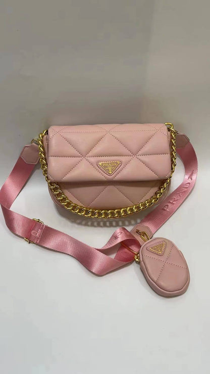 Prada
95 dhs🇦🇪🇦🇪

High quality
24cm

Zain26
♥️♥️♥️