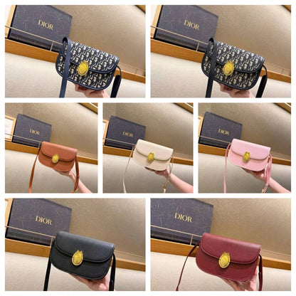 DIOR

Best quality 
with box
105 dhs🇦🇪

size23CM

Zain290
♥️♥️♥️