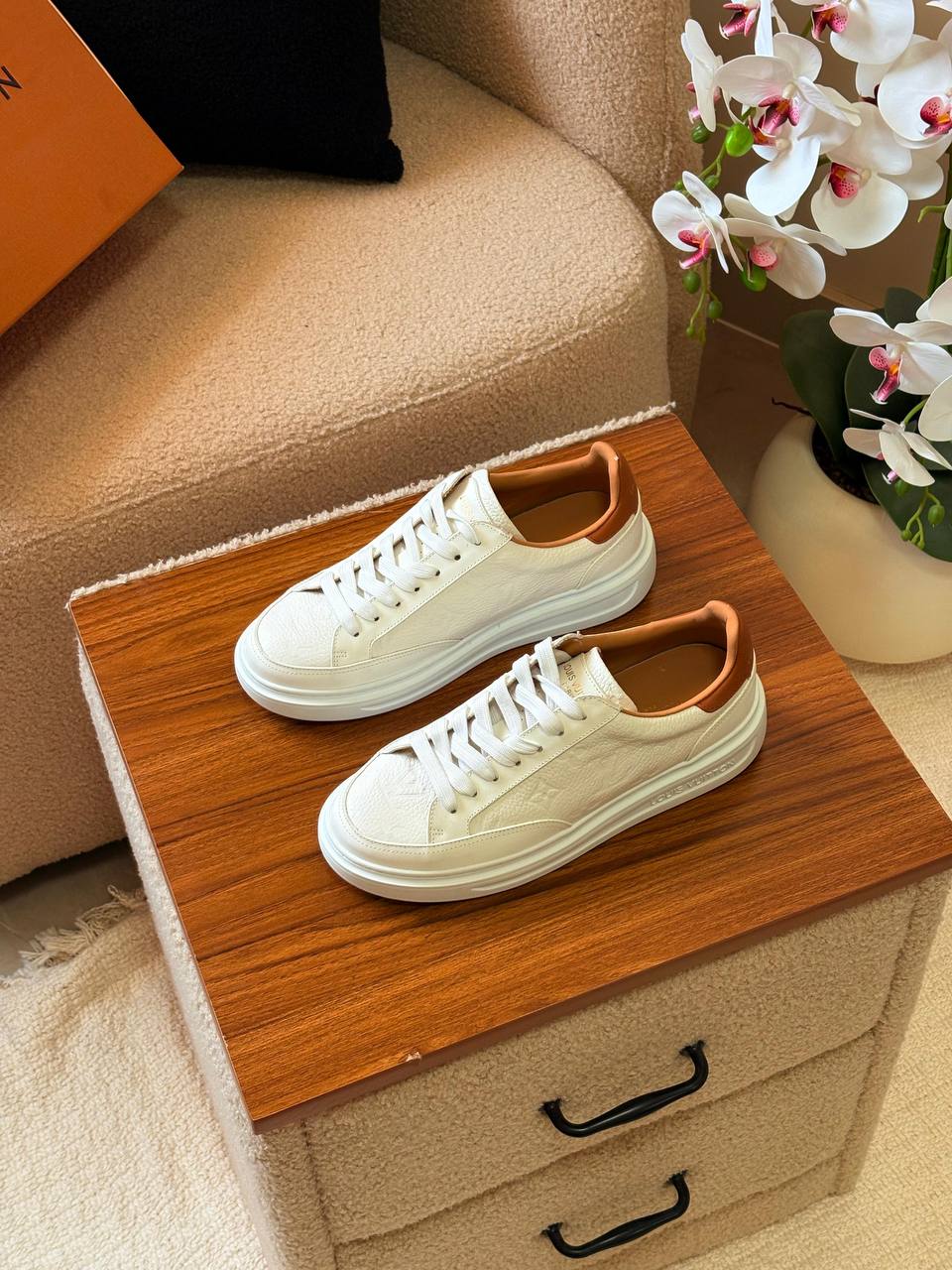LV Beverly Hills Trainers
*AAA Quality*
*size:40 to 46*
600 dhs🪙🌨️

Zain185
♥️♥️♥️