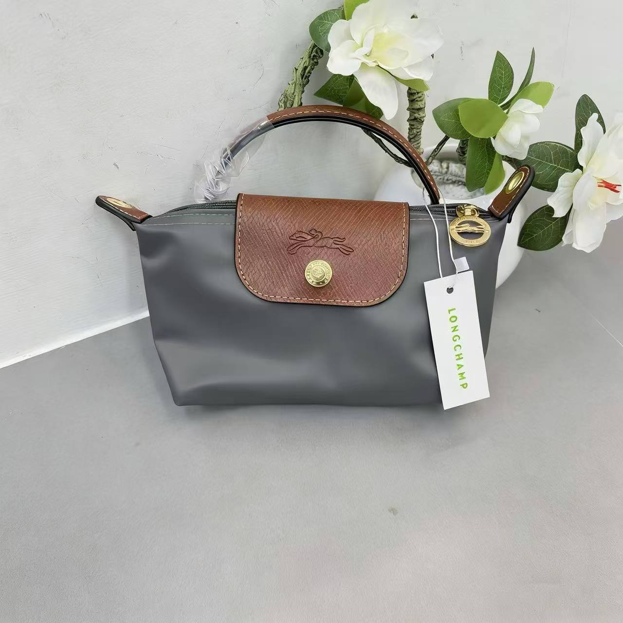 Long Champ
45 dhs✅

Zain232
♥️♥️♥️